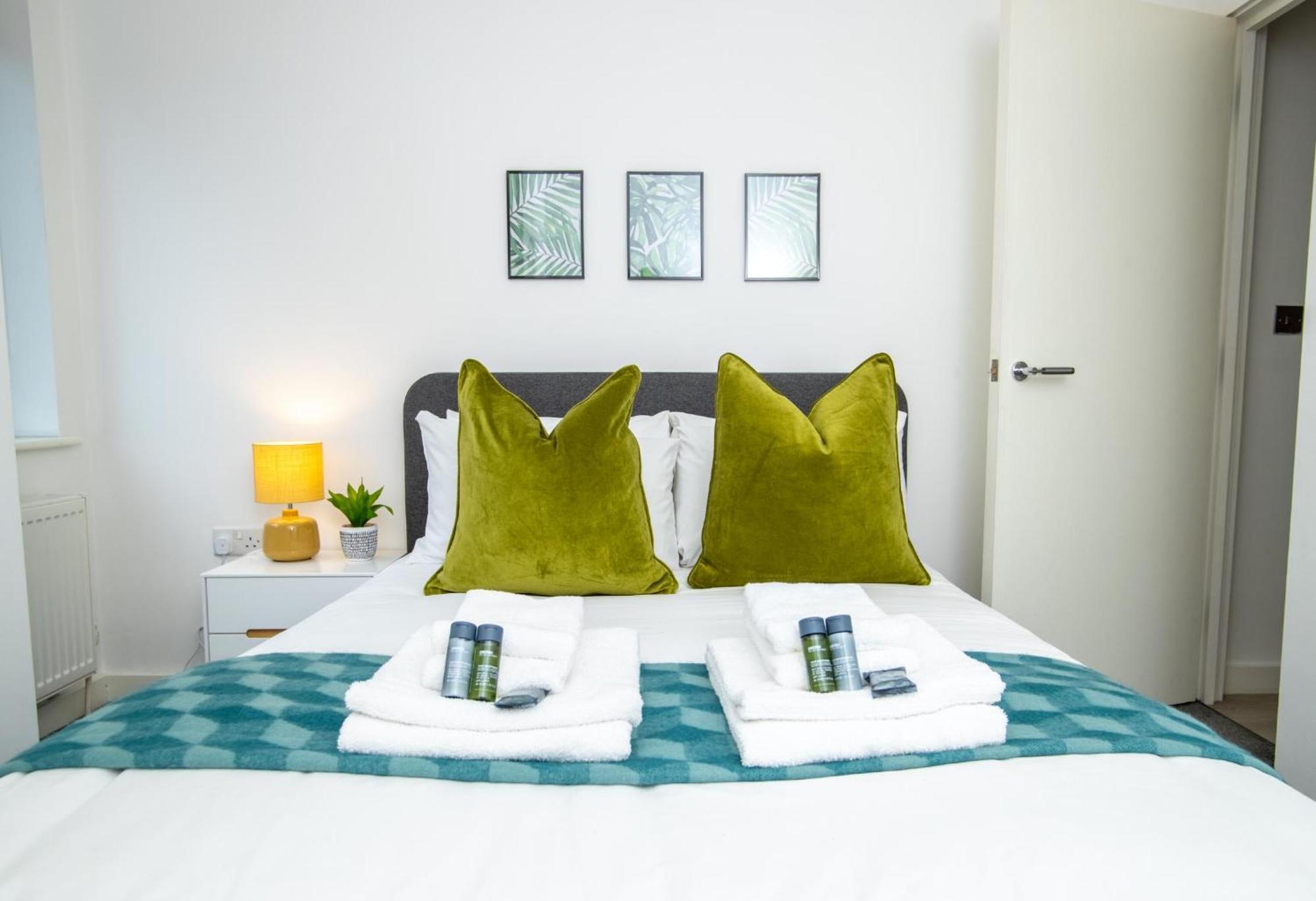 Two Bedroom In The Heart Of Apartment