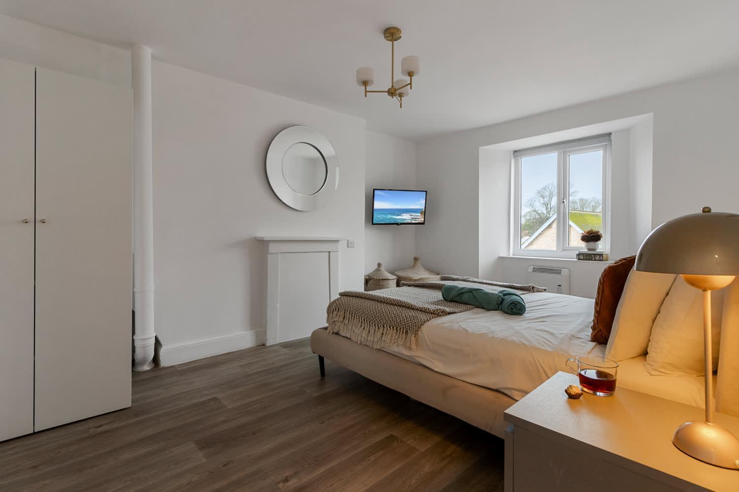 City Heights Sleeps 8 - Short Uk