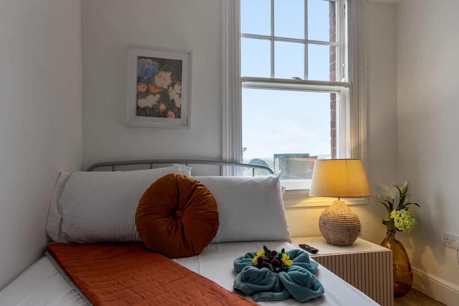 City Heights Sleeps 8 - Short Uk Holiday home