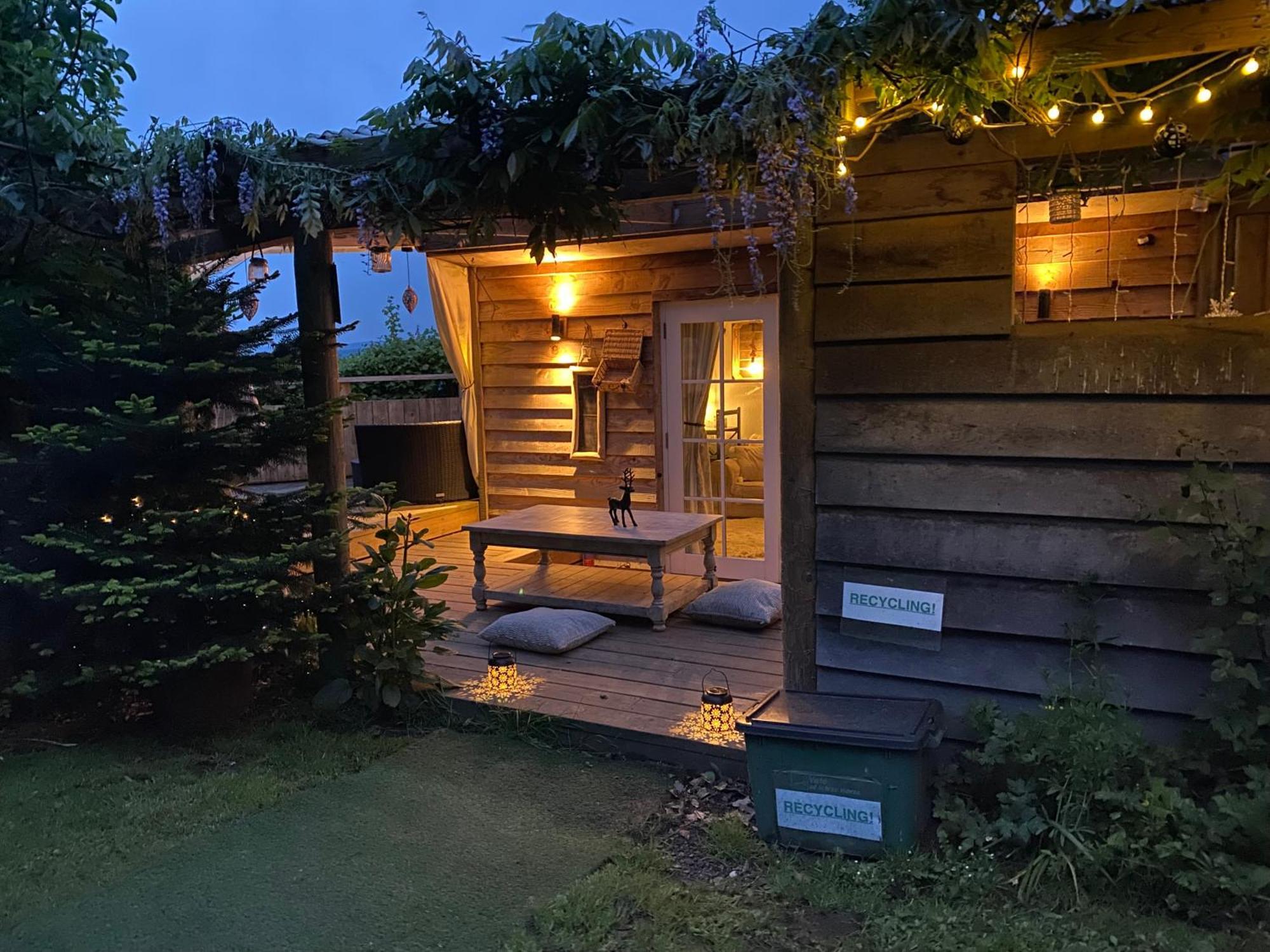 Casa de férias Rustic Lodge, Stunning Views & Star Gazing Bath