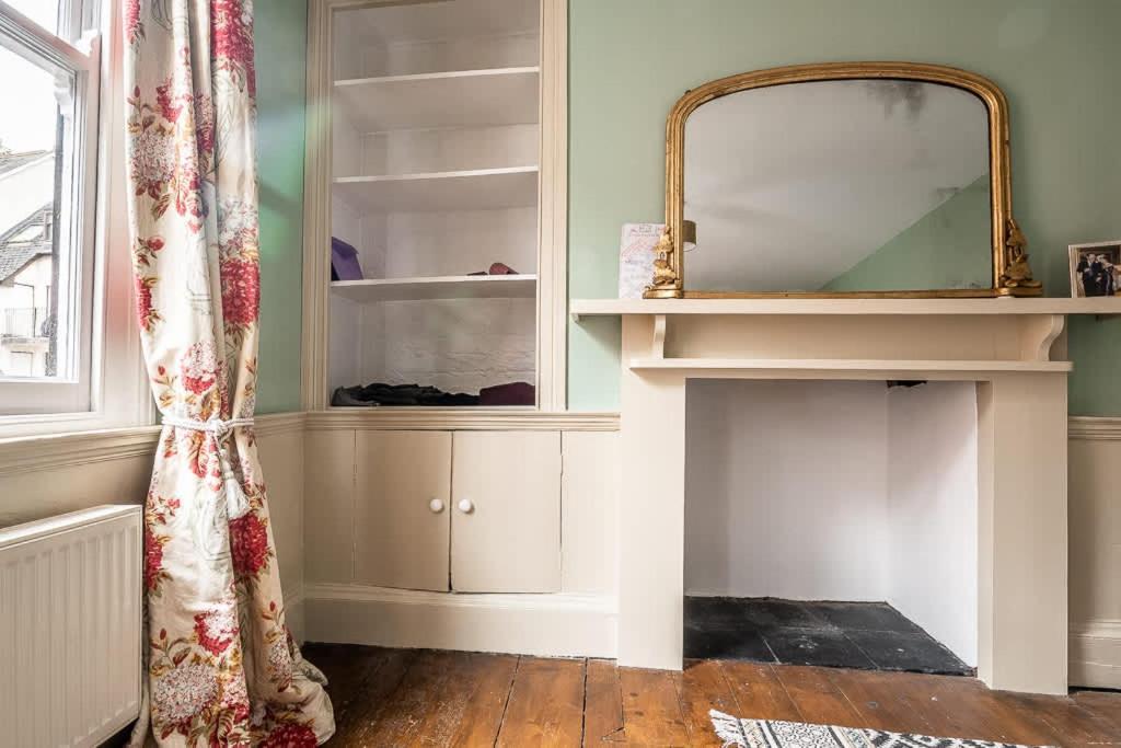 Grand Sleeps 6 - Short Uk Ltd * Exeter