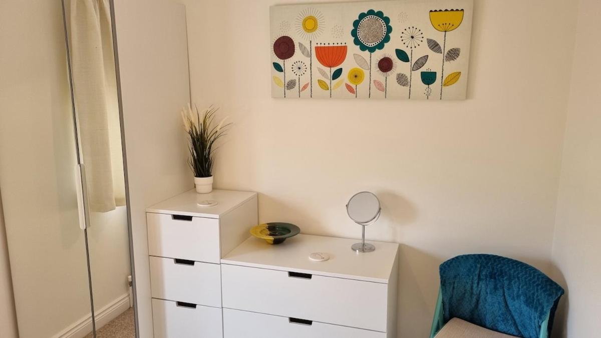 Holiday home Stylish Townhouse By The Quay With Parking Exeter