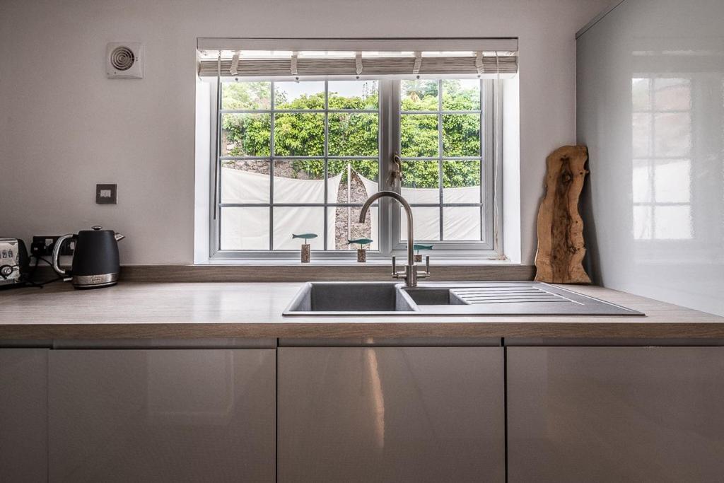 Cosy In Topsham With Parking Exeter