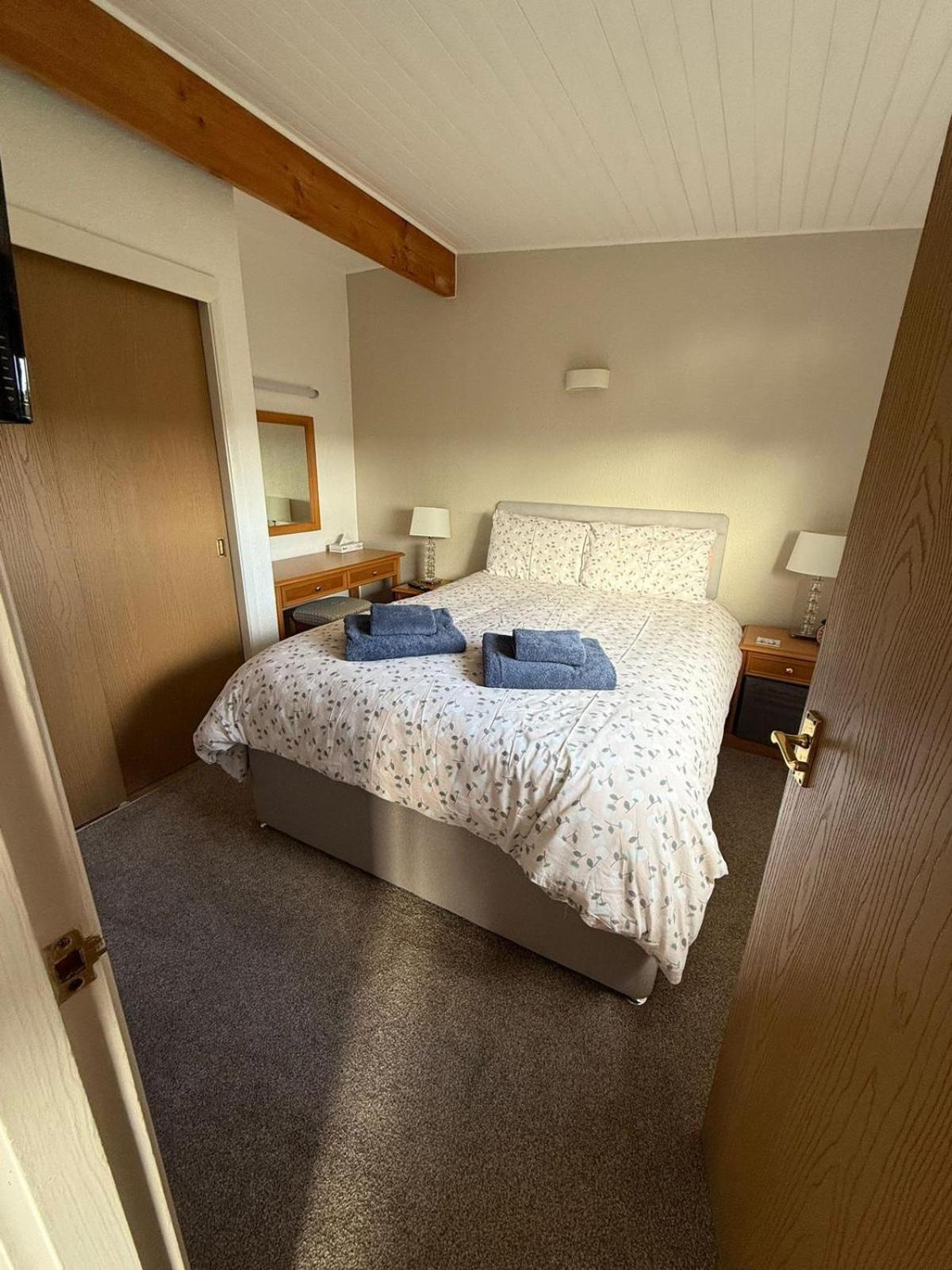 Cosy North Devon Within Hartland Forest Holiday home *