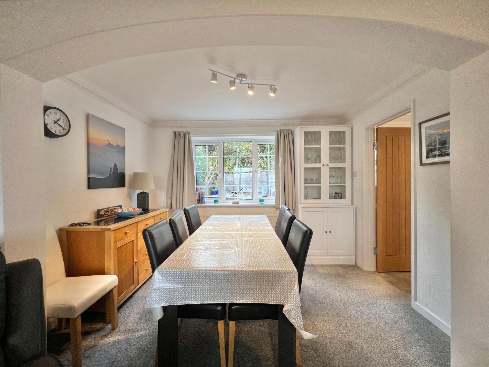 4 Bed Retreat With Balcony & Estuary Views