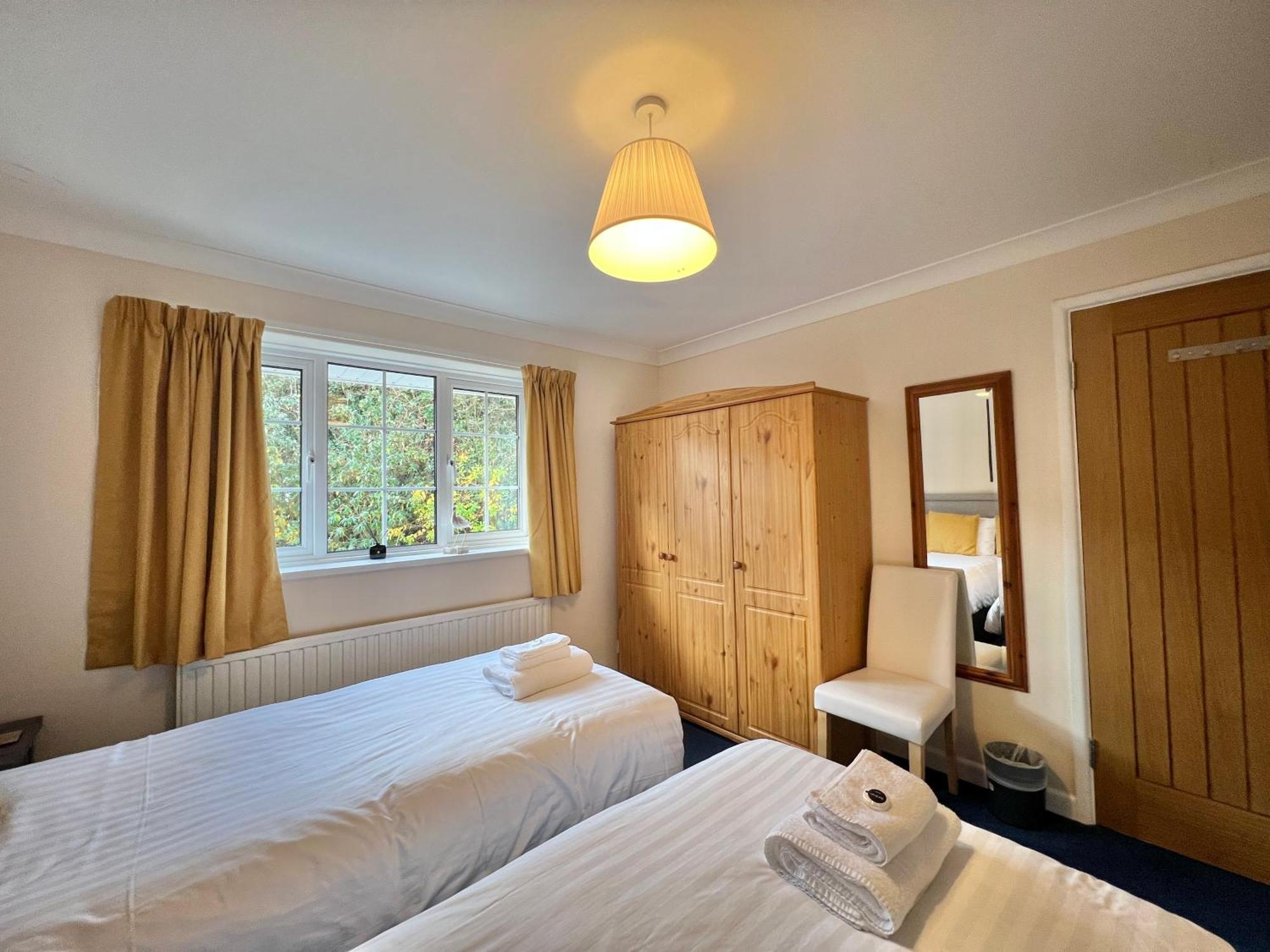 4 Bed Retreat With Balcony & Estuary Views Casa de férias Exeter