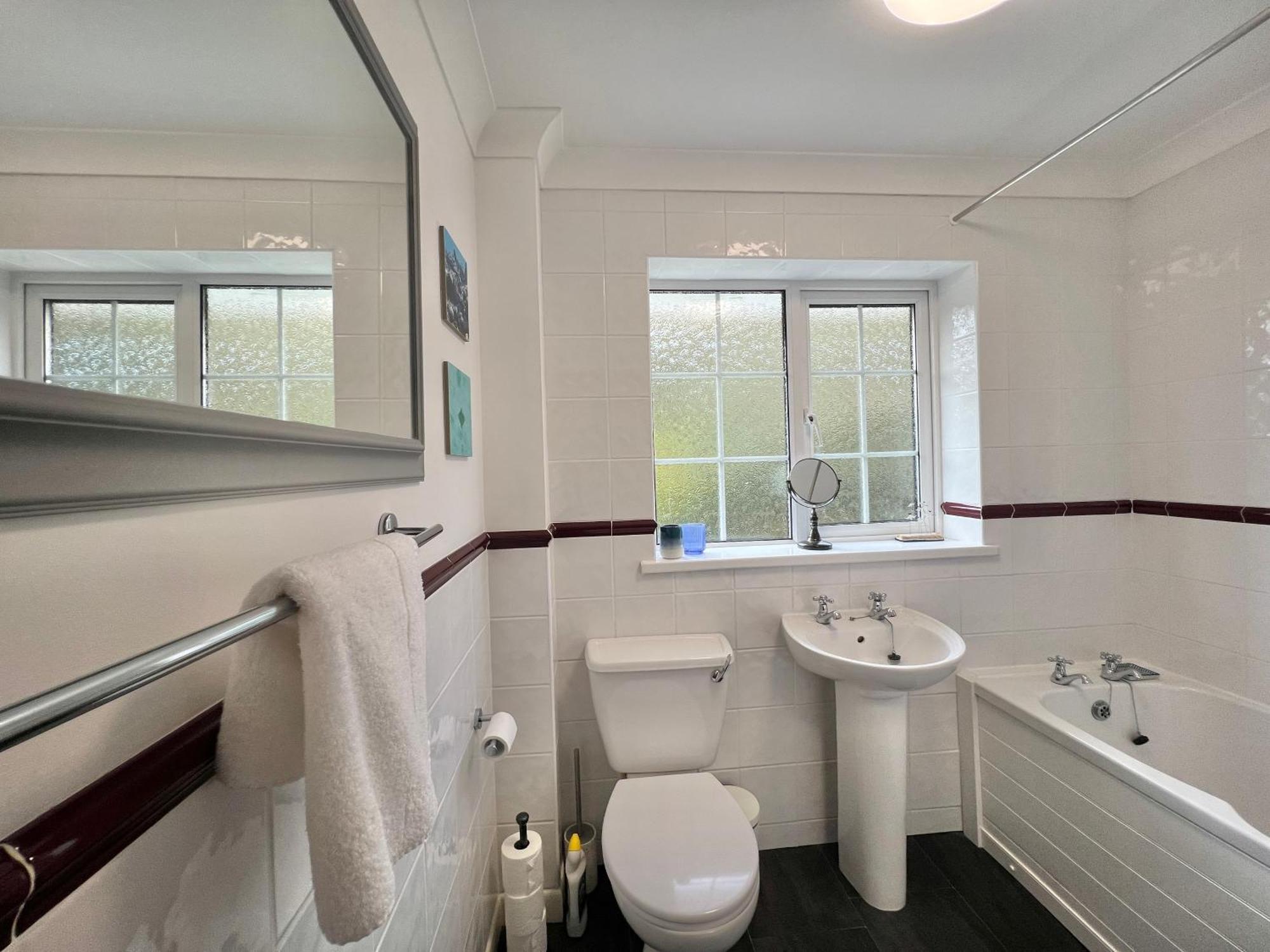 Casa de férias 4 Bed Retreat With Balcony & Estuary Views Exeter