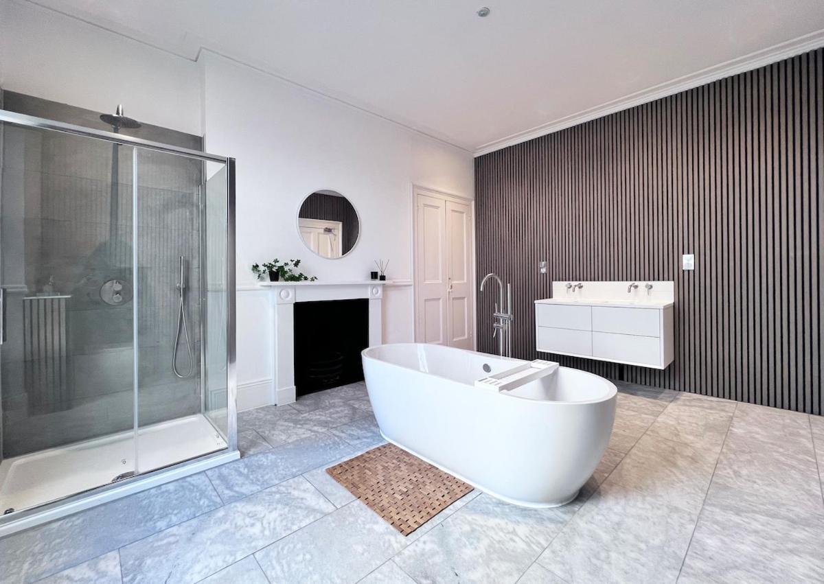 Holiday home Exquisite Period House, Heart Of Exeter, Parking *