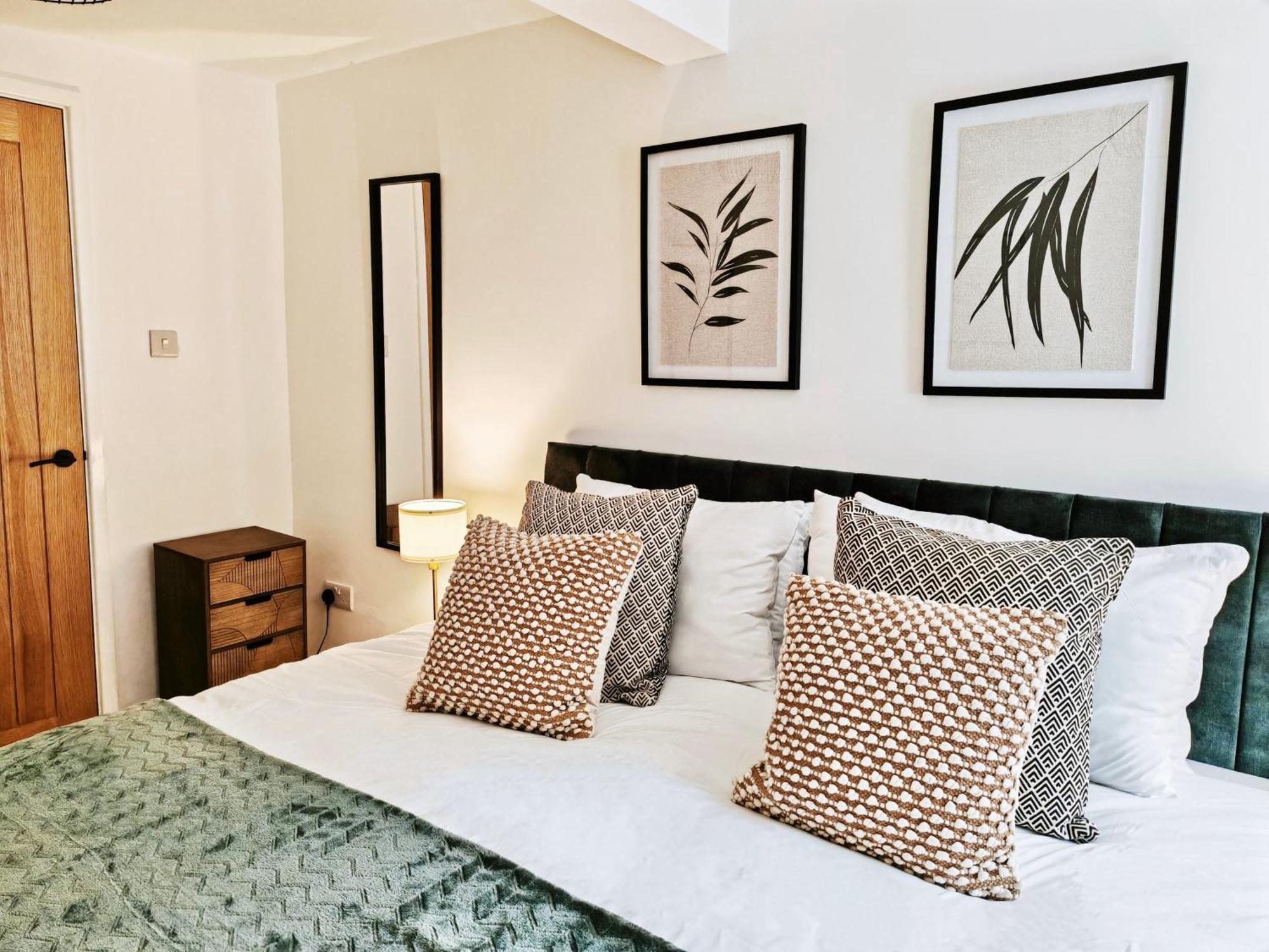 Apartment Contractor-friendly 2-bed - Fast Wifi And Free Overnight Parking