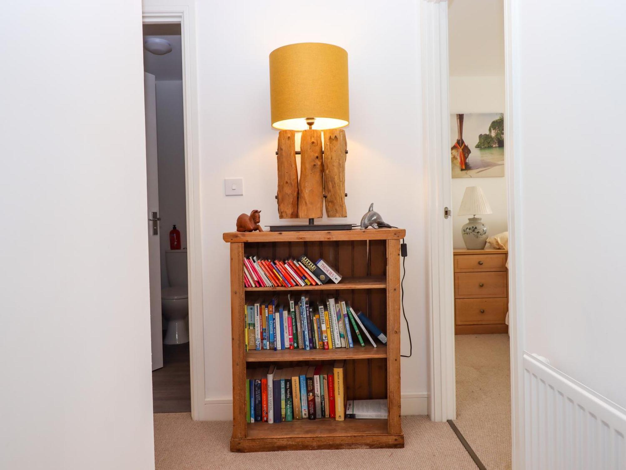 20 Marine Drive * Exeter