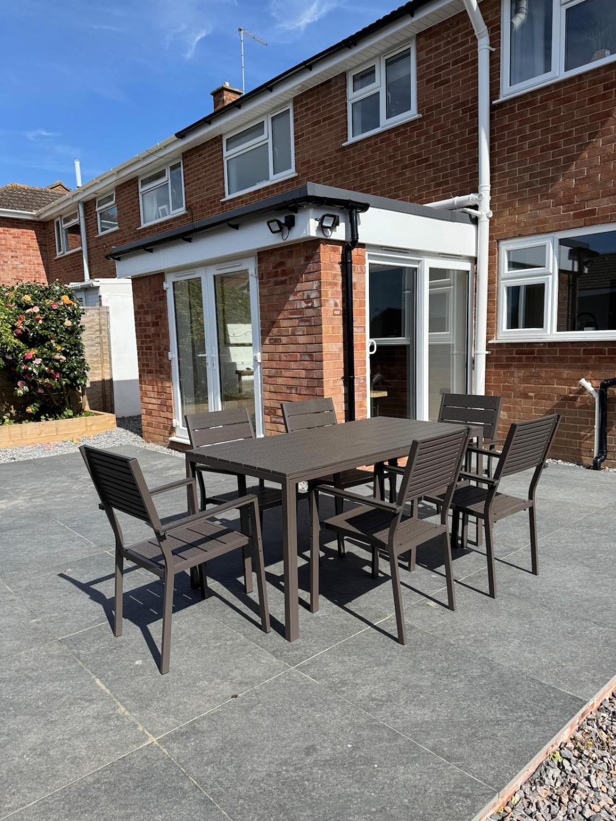 Modern & Spacious In - Smart Tv & Xbox Exeter