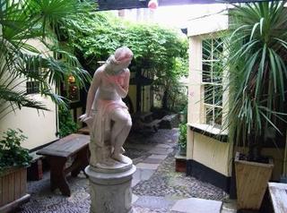 Hotel White Hart, By Marston's