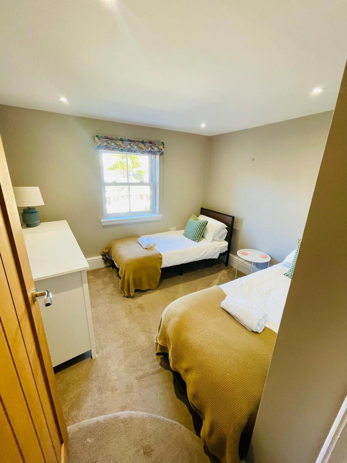 Nomi Homes - New - The Coffers - Budleigh Salterton - Exmouth - - Sleeps 4 Apartment Exeter