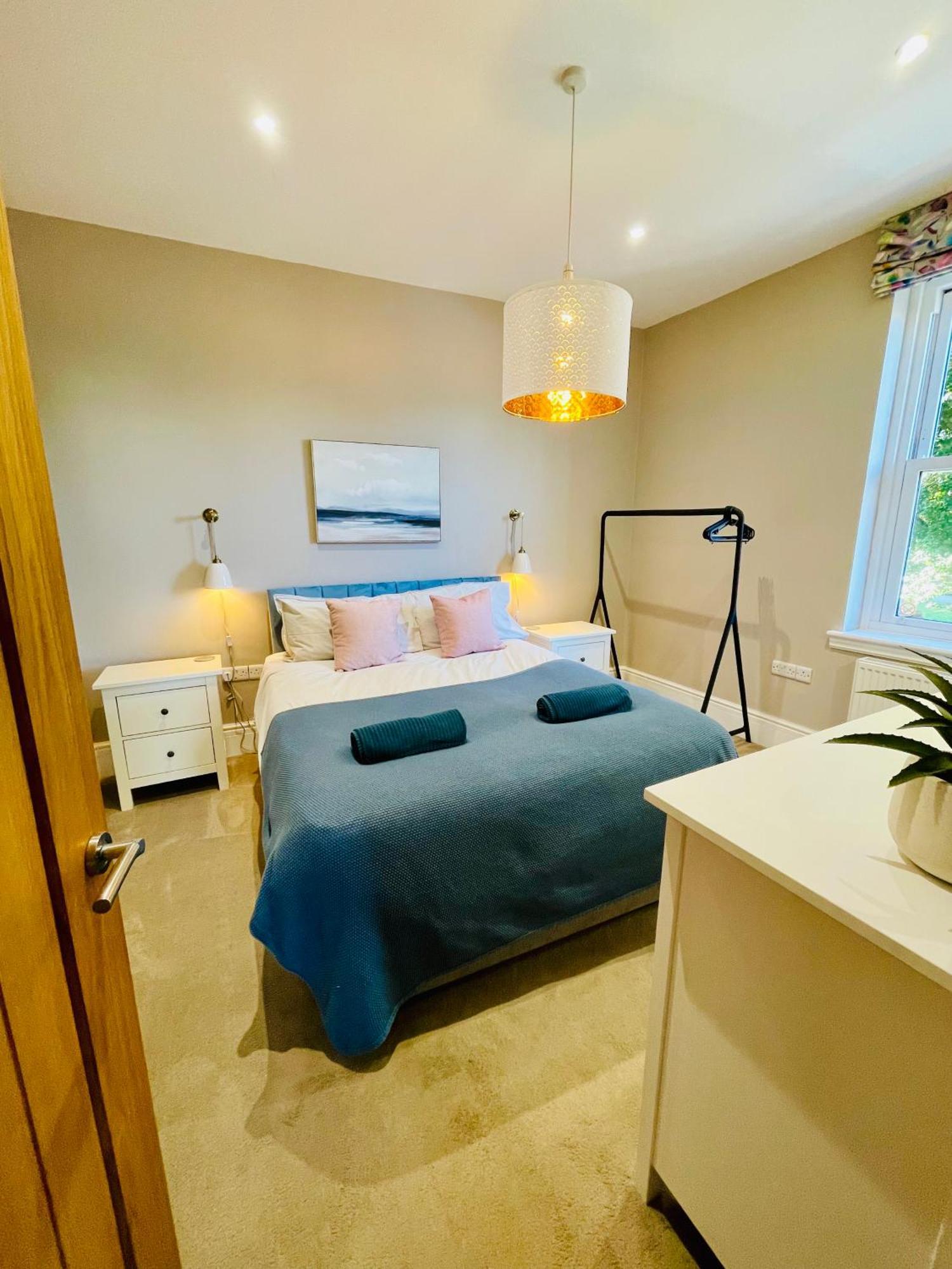 Nomi Homes - New - The Coffers - Budleigh Salterton - Exmouth - - Sleeps 4 Apartment *