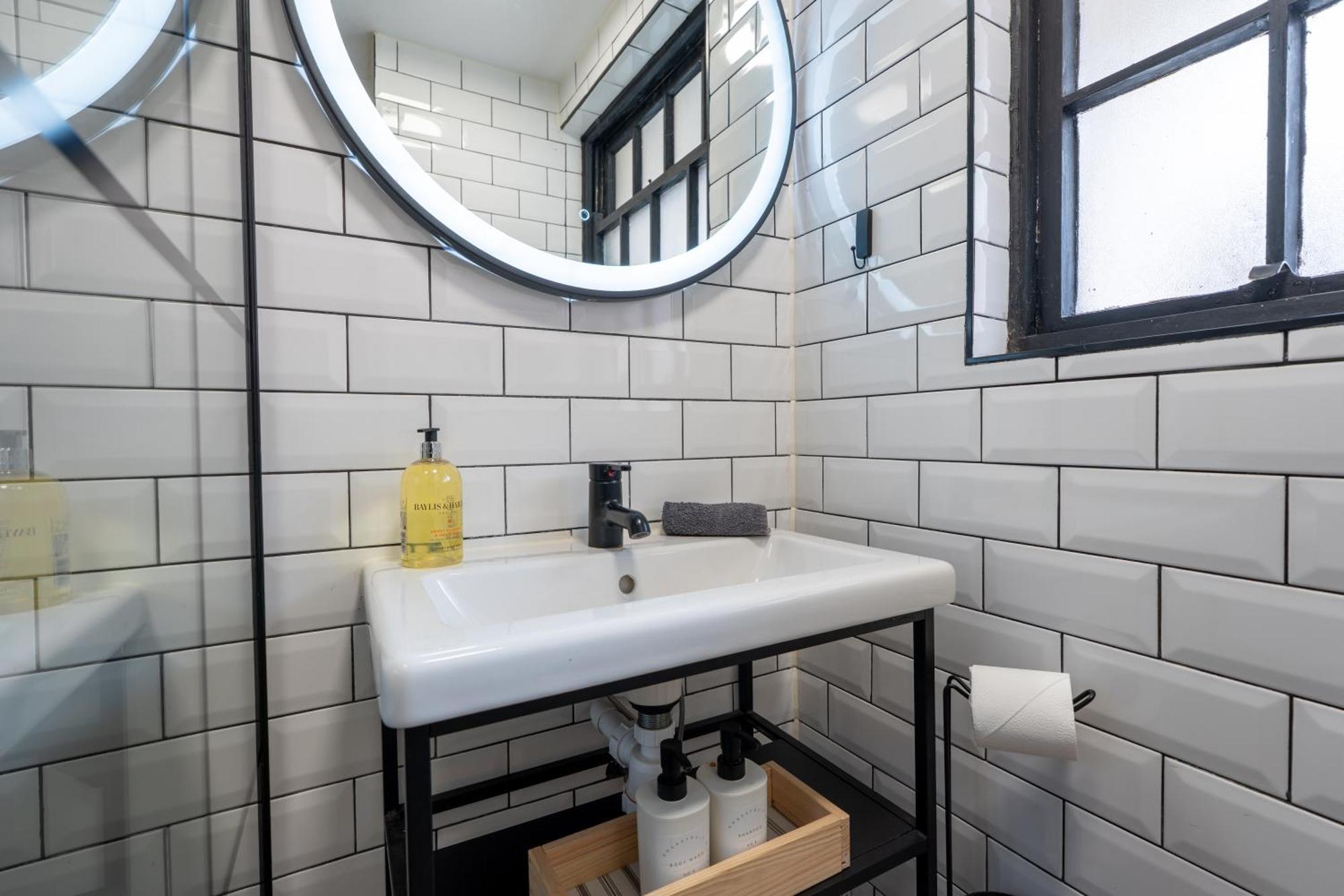 Ultra Modern Apartment, In Apartment *