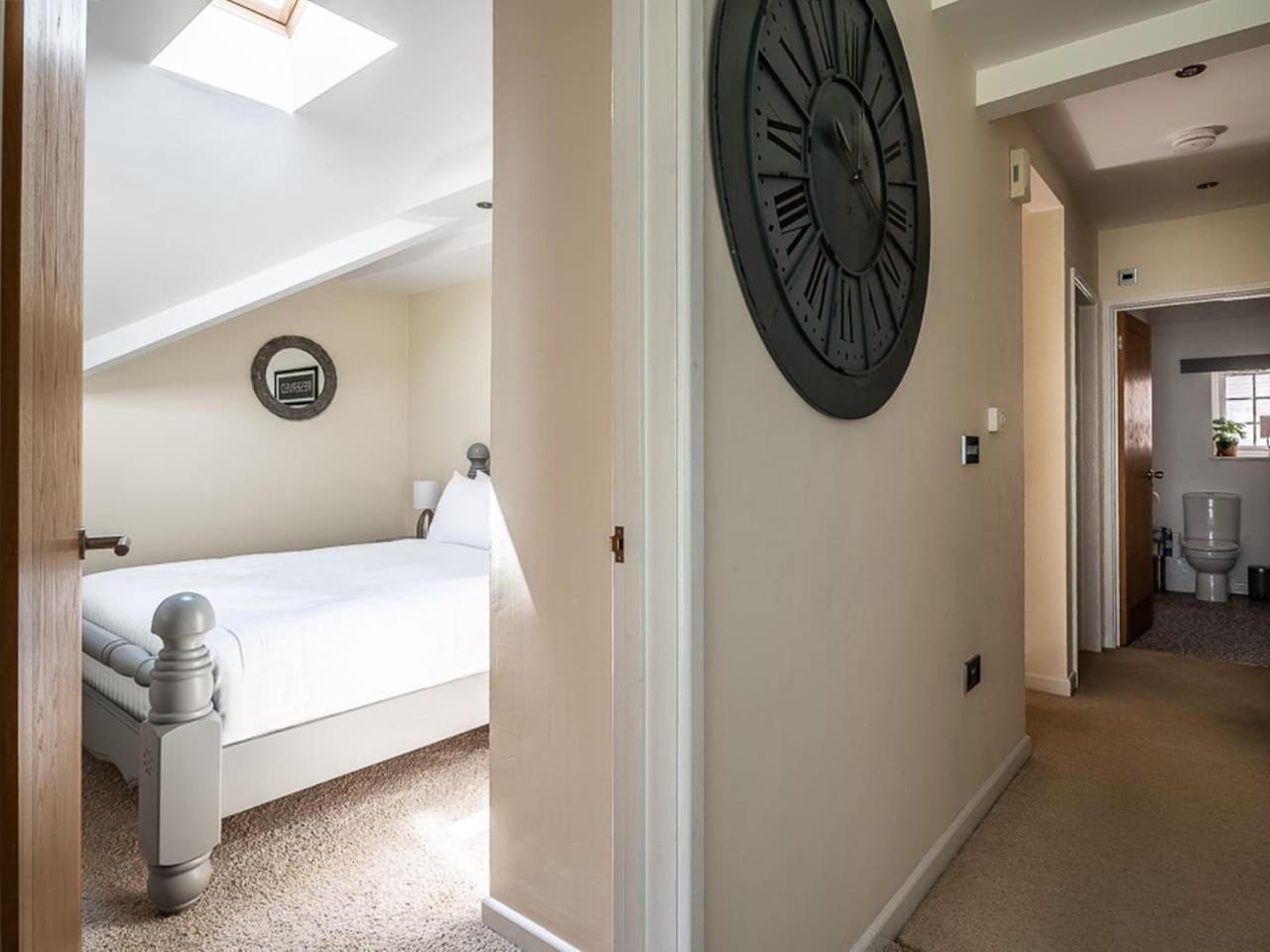 Stunning With Uninterrupted Views Apartment *