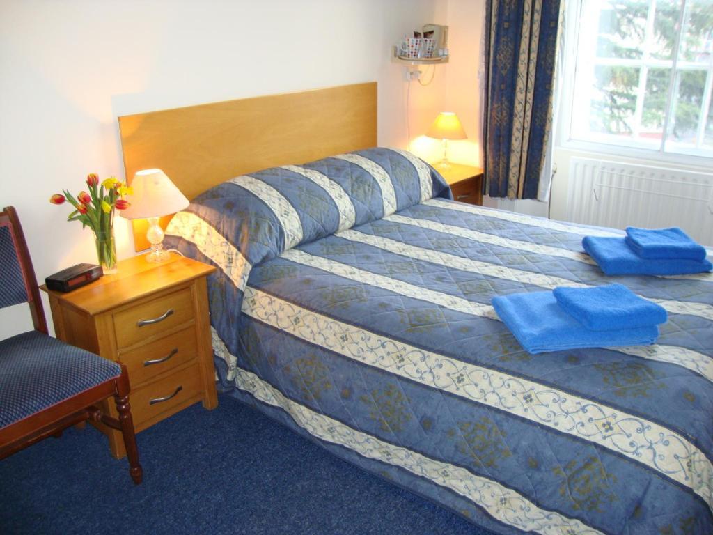 Clock Tower Hotel 3*