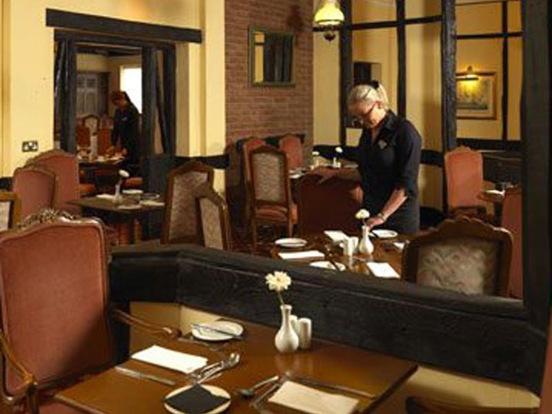 Hotel Rougemont By Sunday