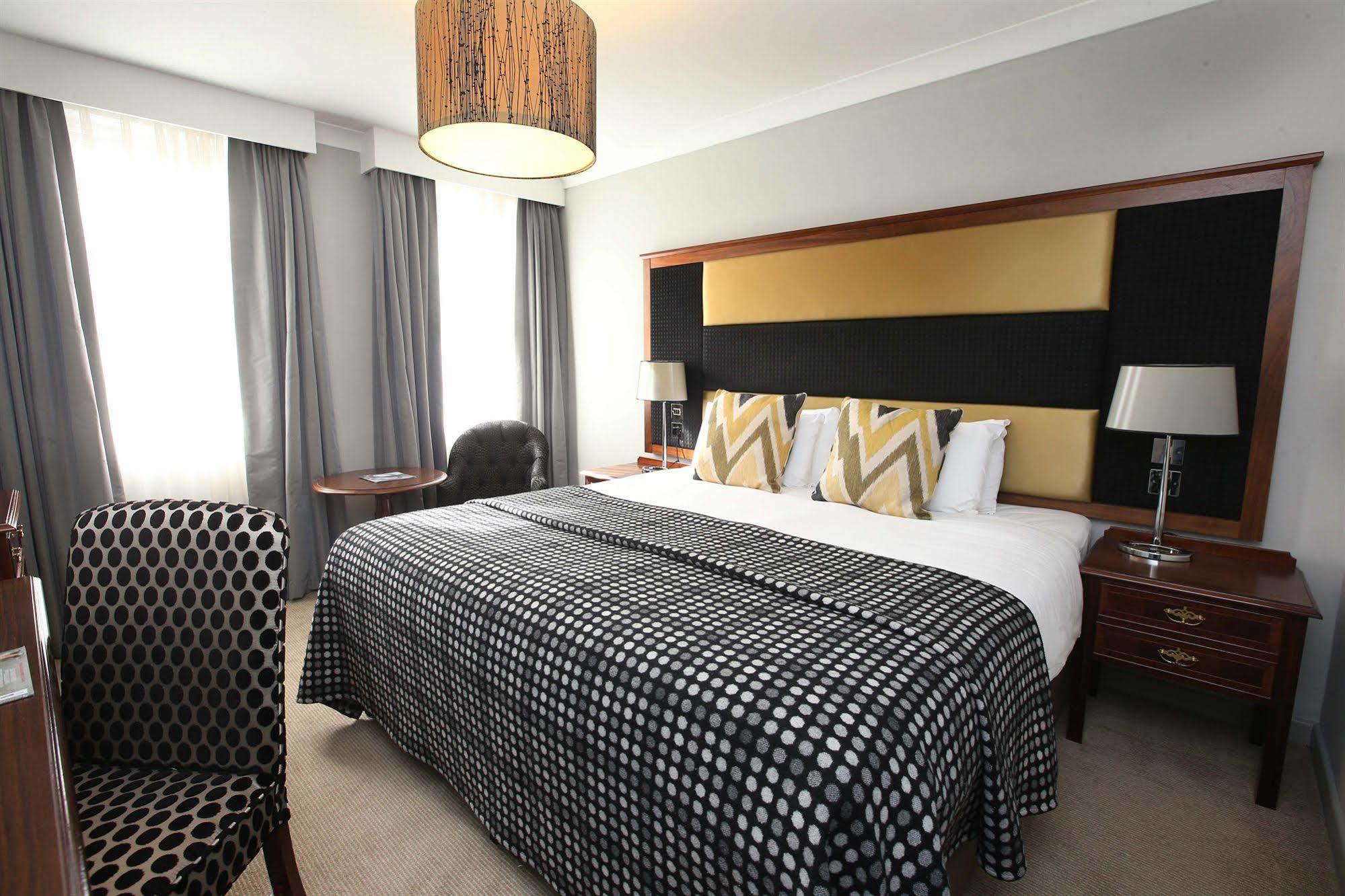 Mercure Southgate