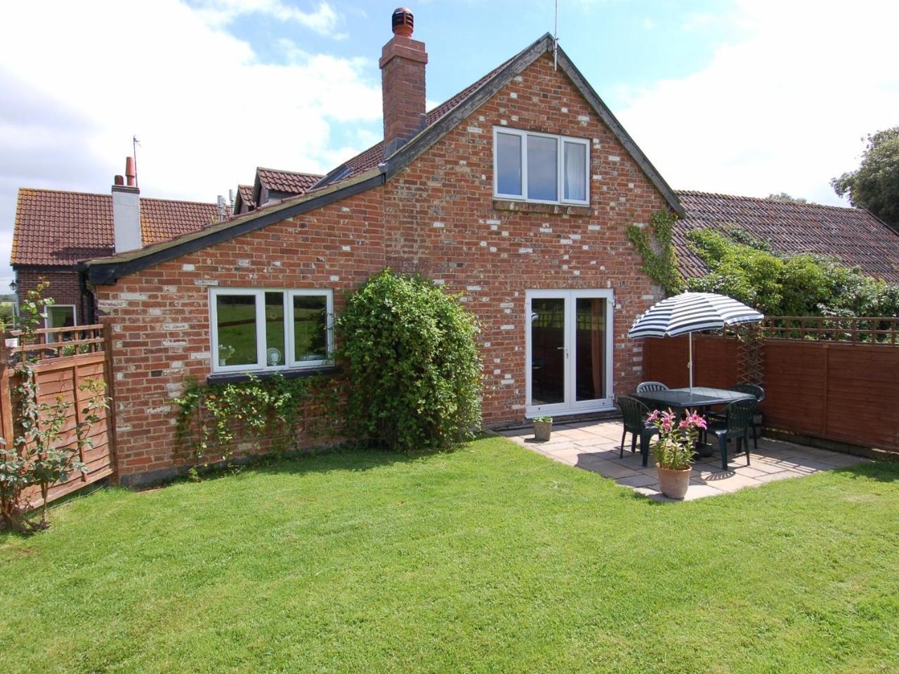 Orchard Cottage, * Exeter
