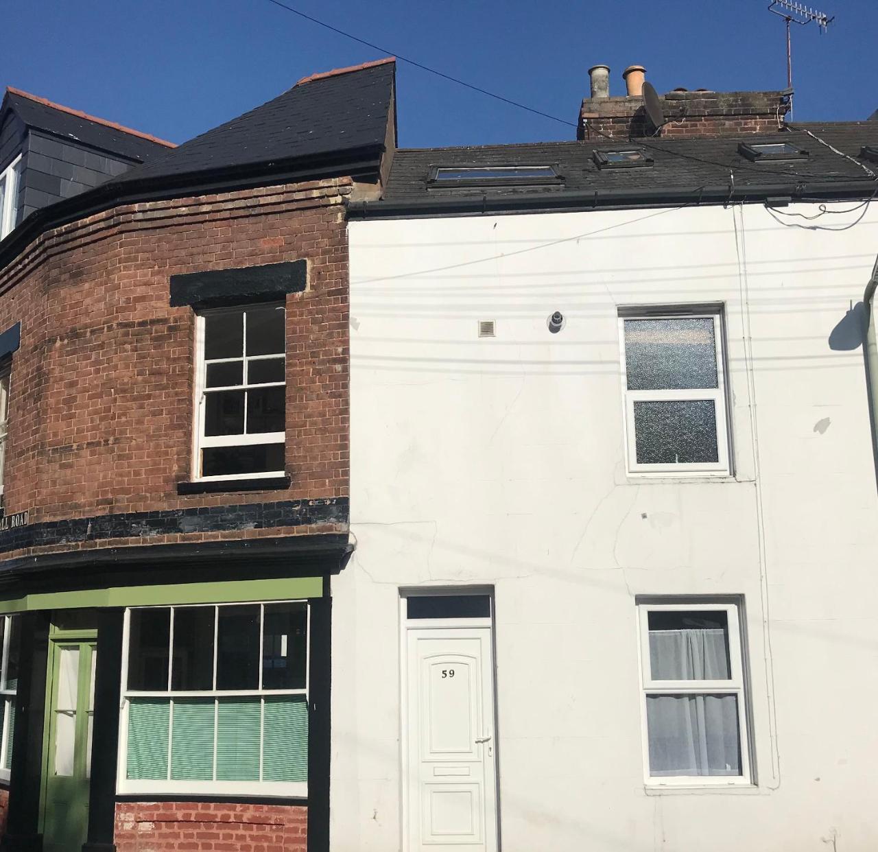 Modern Quirky 2 Min Walk - Shops Exeter