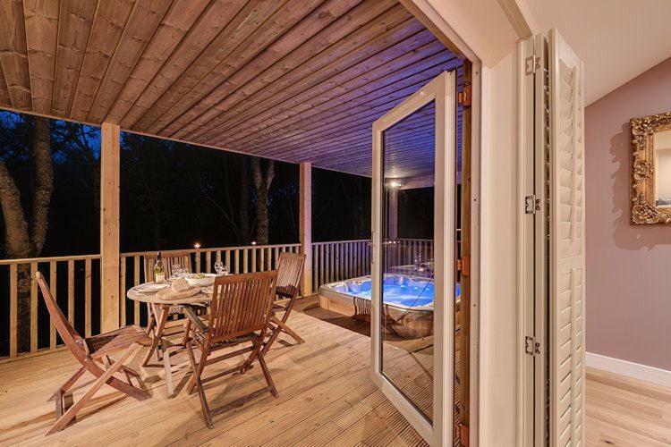 Willow Lodge, South View Lodges, * Exeter