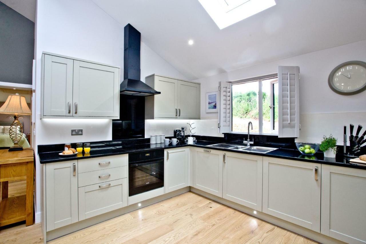 Oak Lodge, South View Lodges, * Exeter
