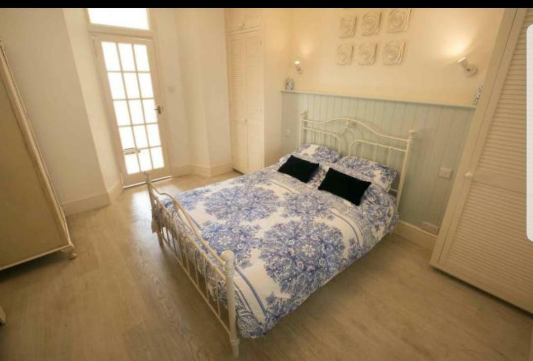 Beautiful One Bedroom Ground Floor With Parking Exeter