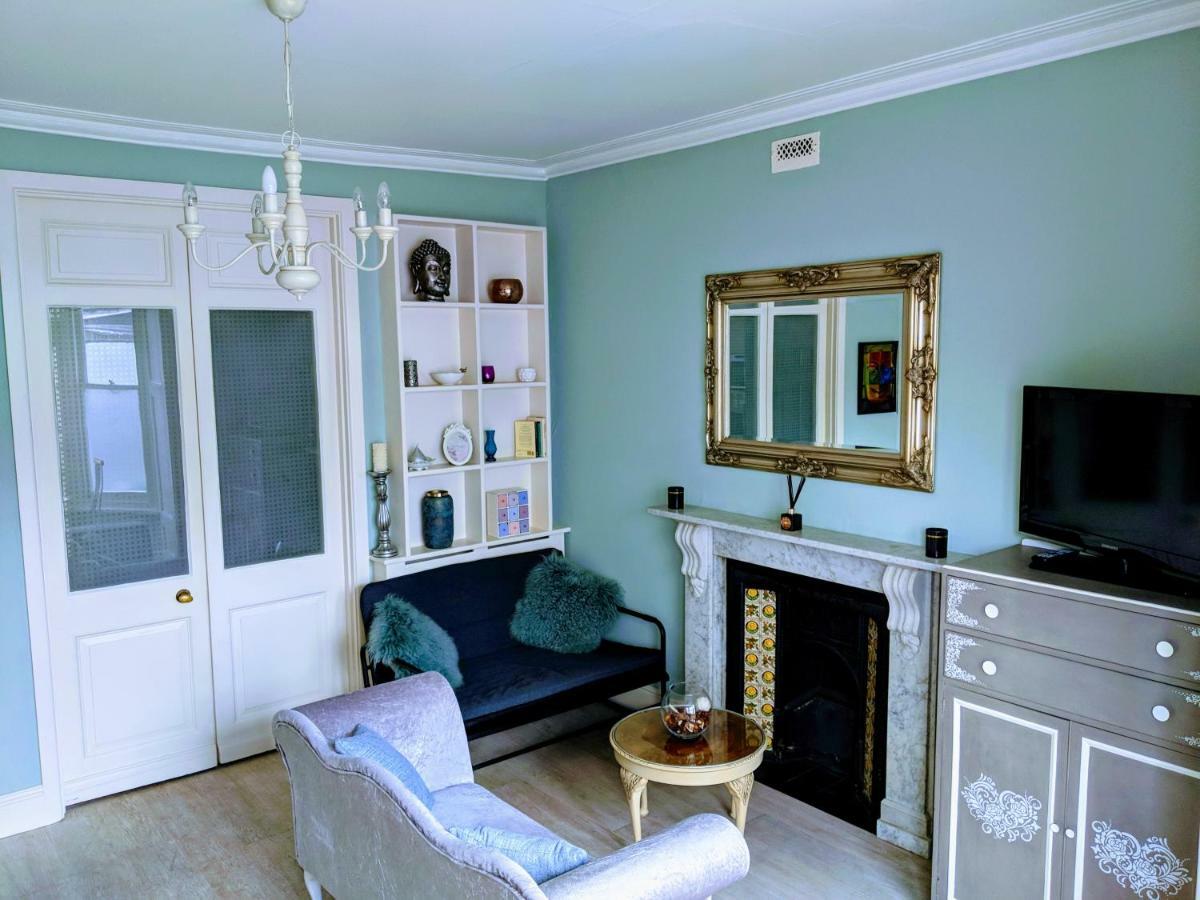 Beautiful One Bedroom Ground Floor With Parking