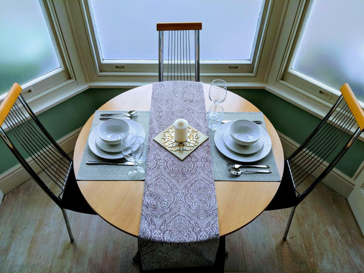 Beautiful One Bedroom Ground Floor With Parking Apartment