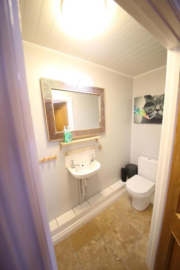 Appartement Number 4 *