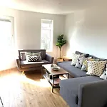 Exeter City Centre Entire House With Parking