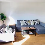 Exeter City Centre Entire House With Parking