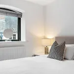 1A The Courtyard, Exeter