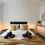 Richmond Mews By Staytor Accommodation