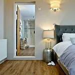 The Wine Lodge, Kenton Park Estate, Exeter