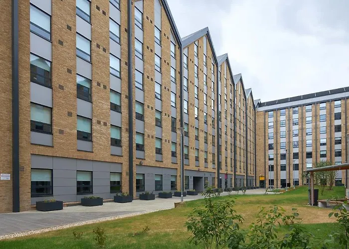 Modern Private Bedrooms At The Depot In The Heart Of Exeter
