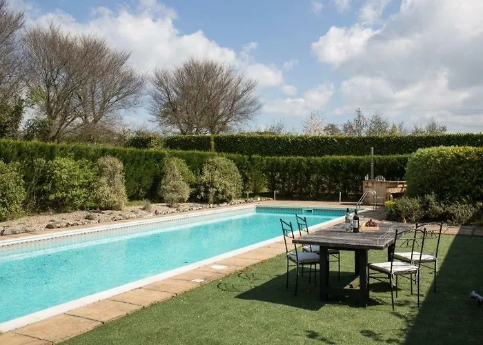 The Wine Lodge, Kenton Park Estate, Exeter