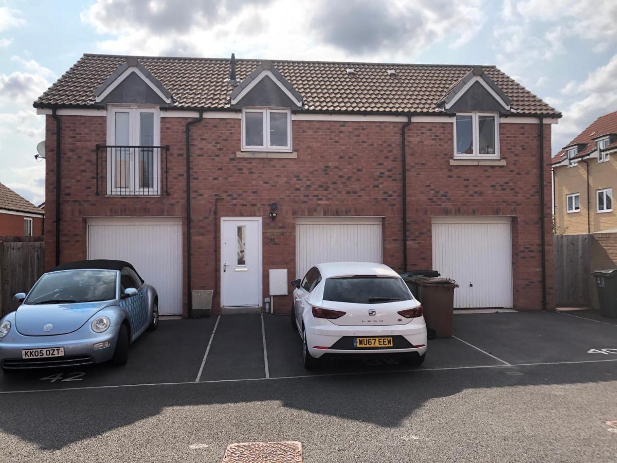 Entire Two Bed Coach House Super King Beds Turn Into Singles Holiday home
