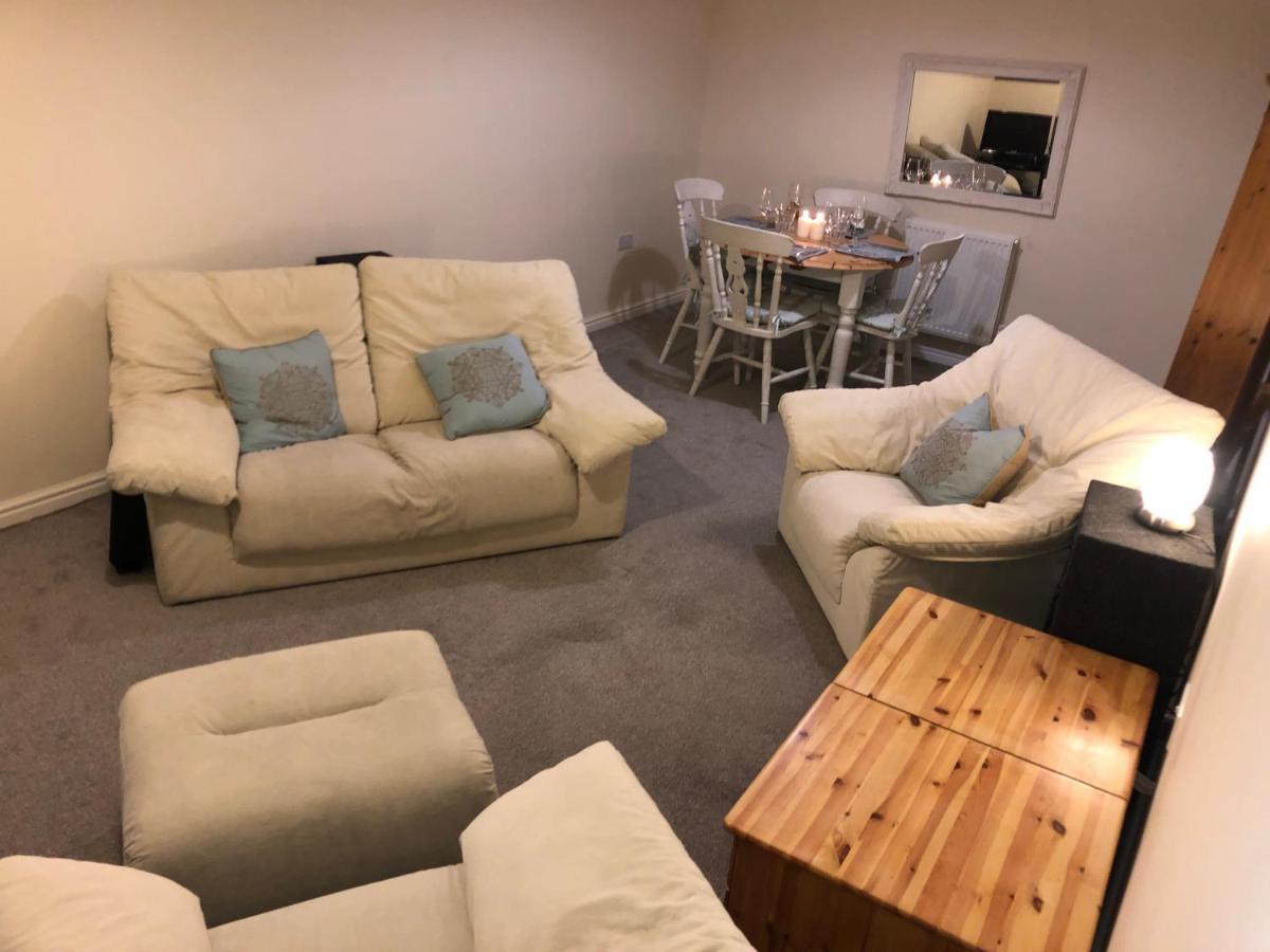 Holiday home Entire Two Bed Coach House Super King Beds Turn Into Singles