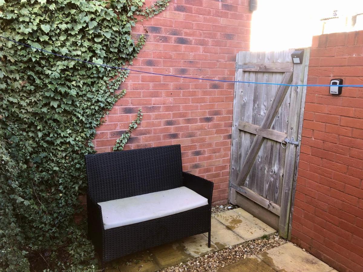 Entire Two Bed Coach House Super King Beds Turn Into Singles *