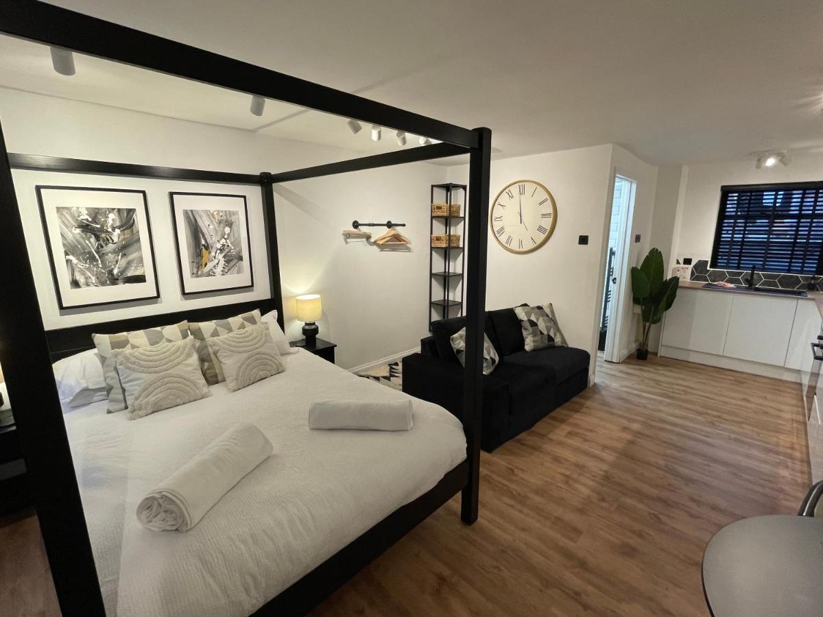 Ultra Modern Apartment, In *
