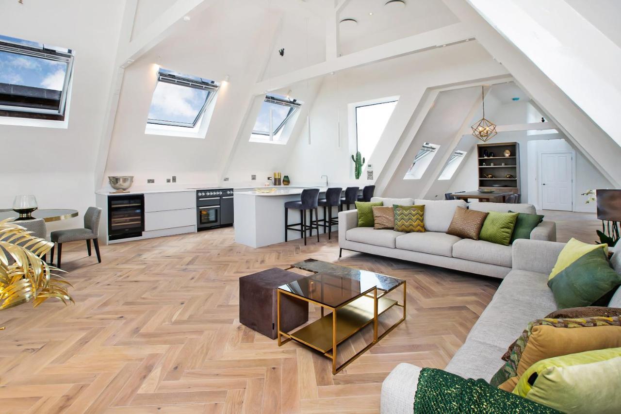 Apartment Cathedral Penthouse - Opulent, Elegant With Terrace Views Over Majestic