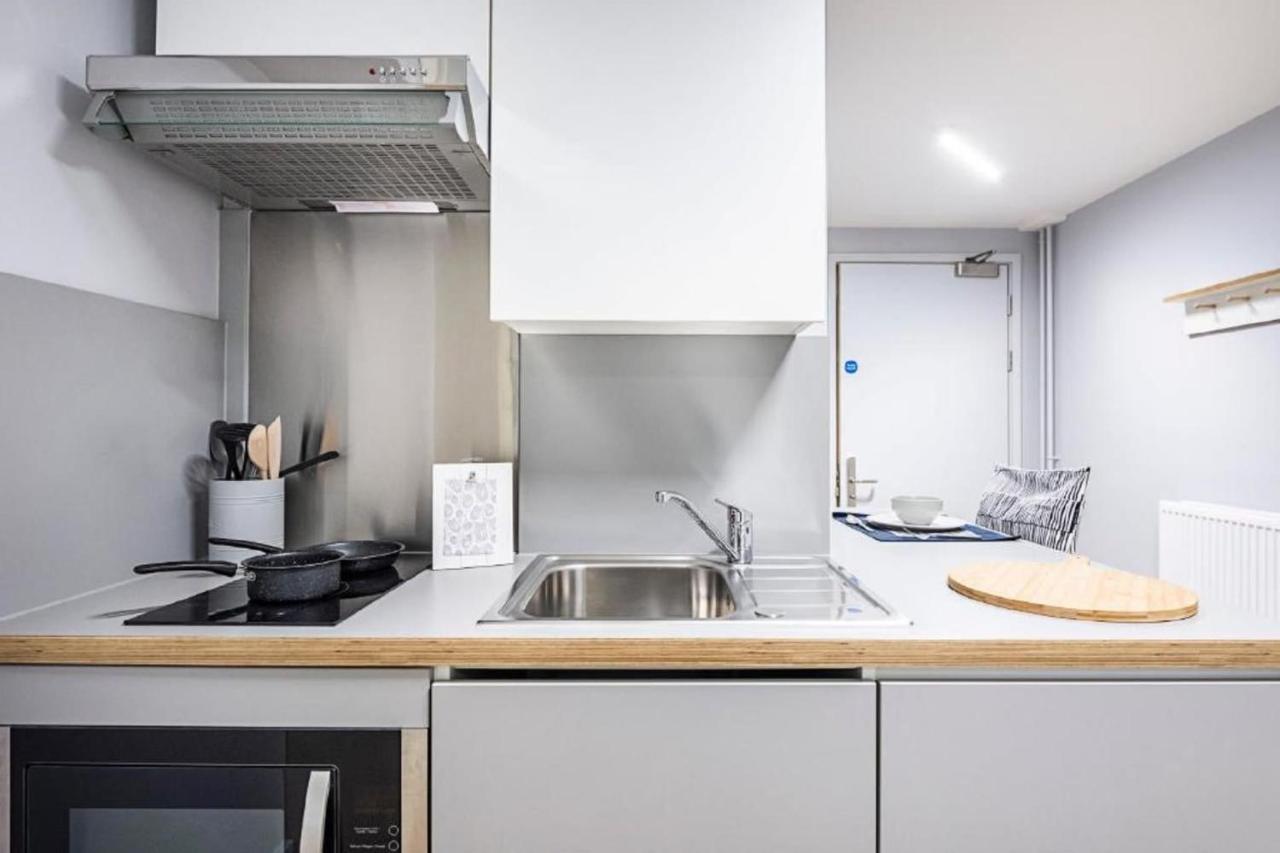 Modern Private Bedrooms At The Depot In The Heart Of Exeter Apartment *