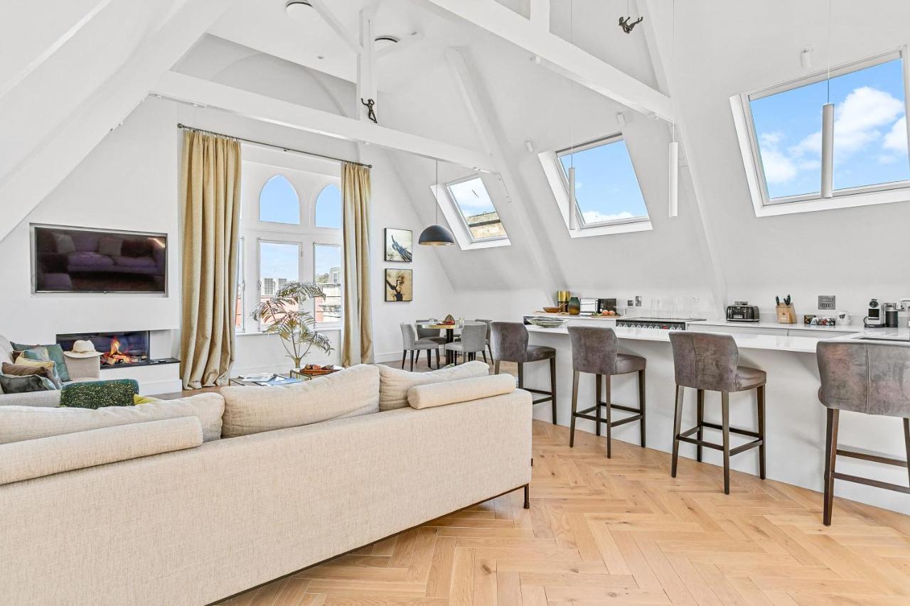 Apartment Cathedral Penthouse - Opulent, Elegant With Terrace Views Over Majestic *