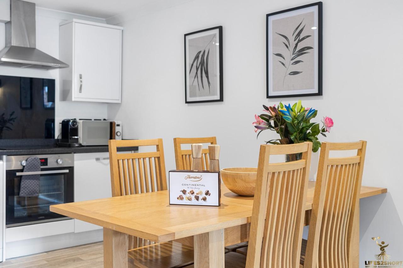 Spacious Centre Apt Near Cathedral & Quay Appartement *