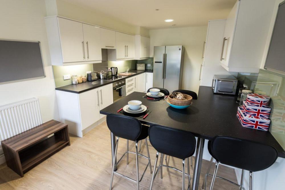 Zeni 5 Bed In