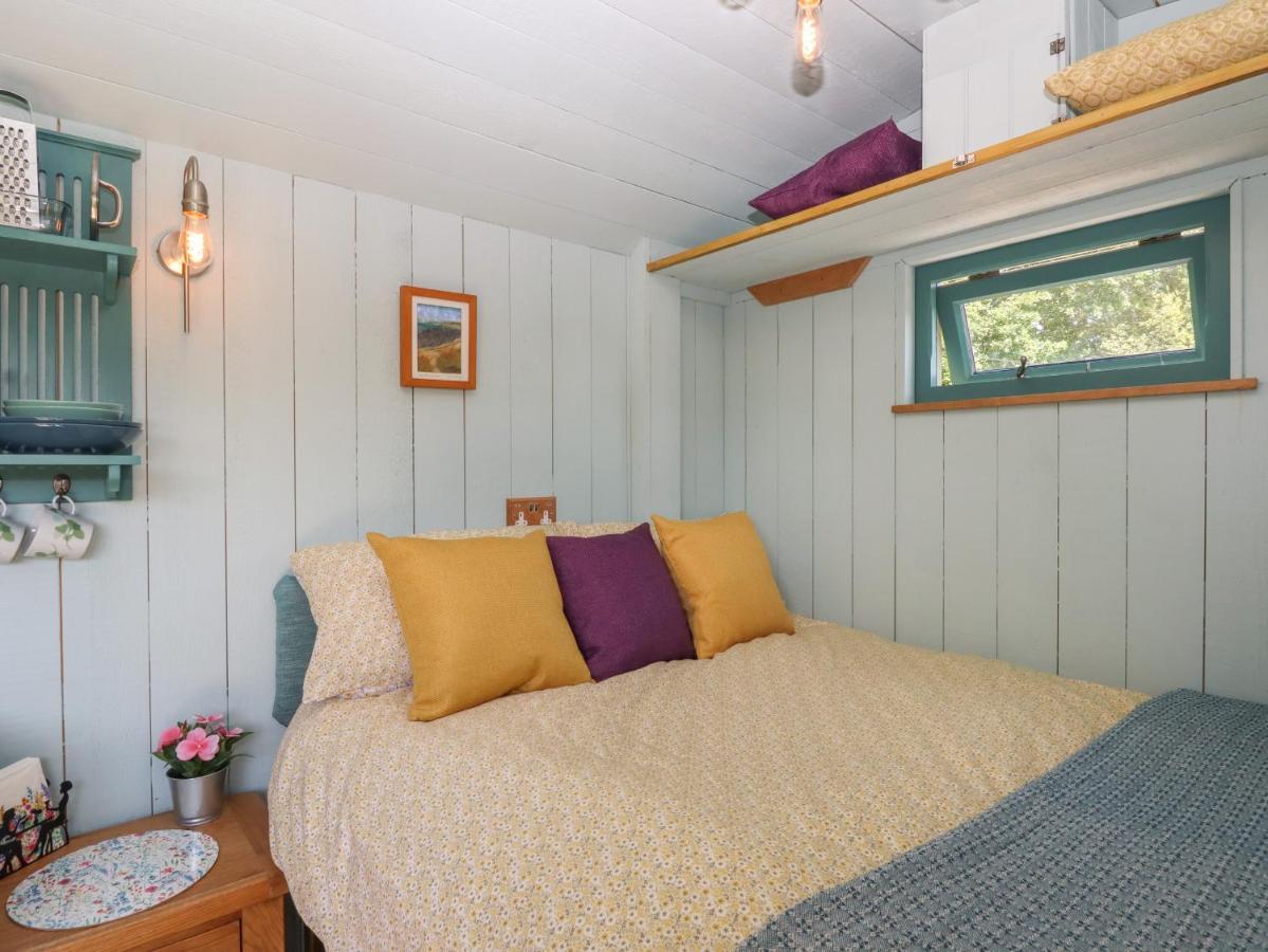 Two Moors Shepherds Hut *
