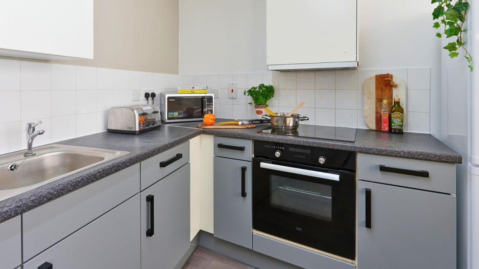 Albergue For Students Only Trendy Non-ensuite At Northernhay House In Exeter