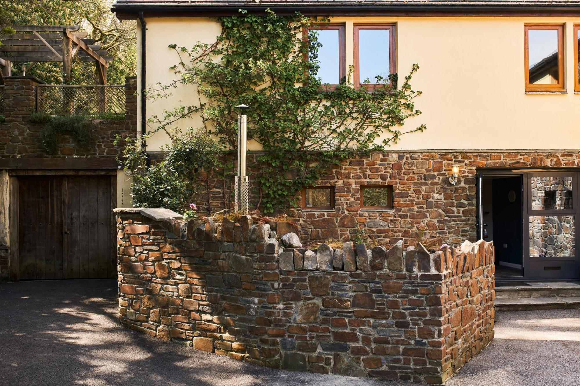 Swallows End - With Hot Tub, Sauna And Pool Apartment *